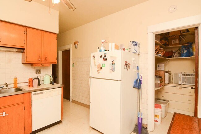 Foto del edificio - 3821 N Damen Ave