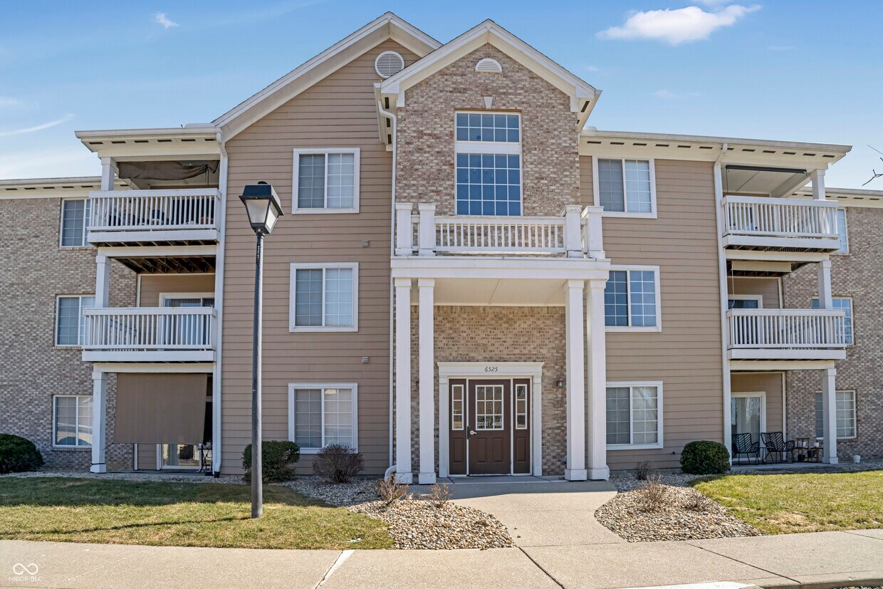 Foto principal - 6525 Emerald Hill Ct