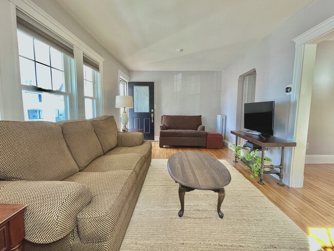 Foto del edificio - 15 Woods Ave