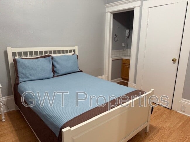 Building Photo - 412 Hayes St