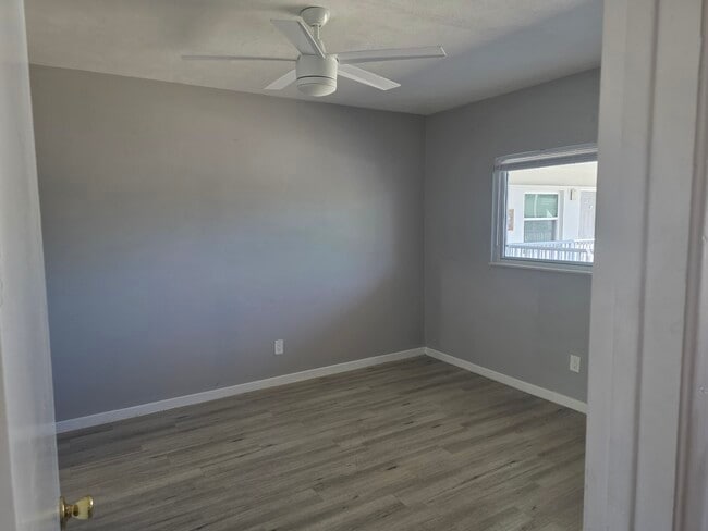 Foto del edificio - 2590 First St