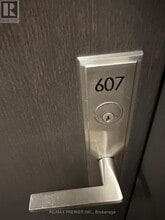 Building Photo - 9000 Jane St