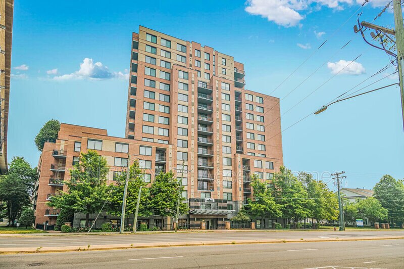 Primary Photo - 2451 Midtown Ave