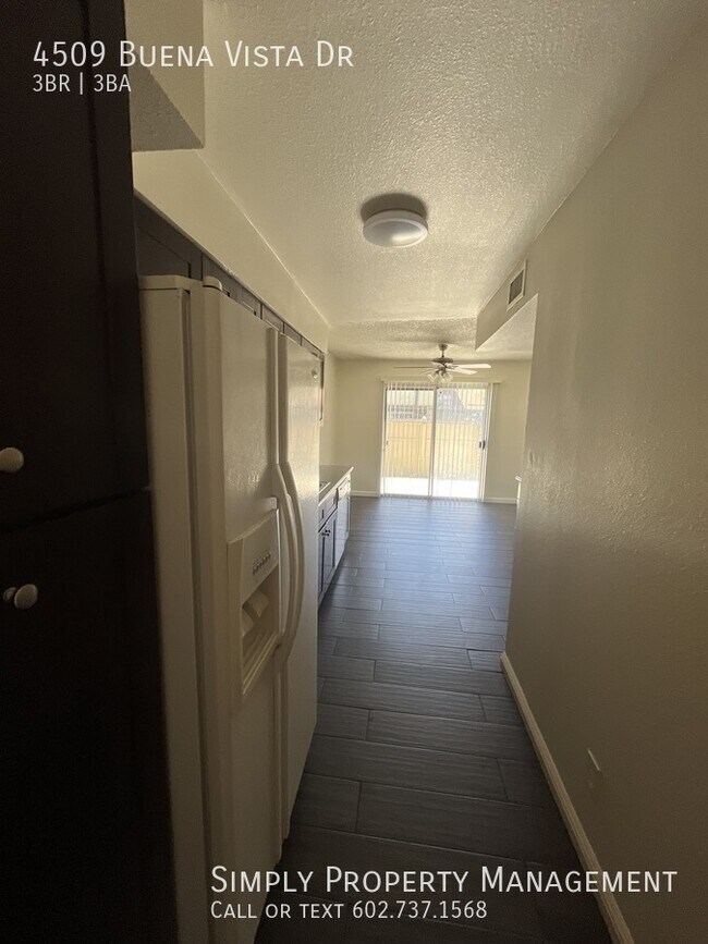 Foto del edificio - 4509 Buena Vista Dr