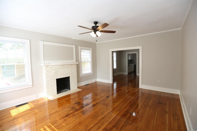 Building Photo - 3430 N Cypress St