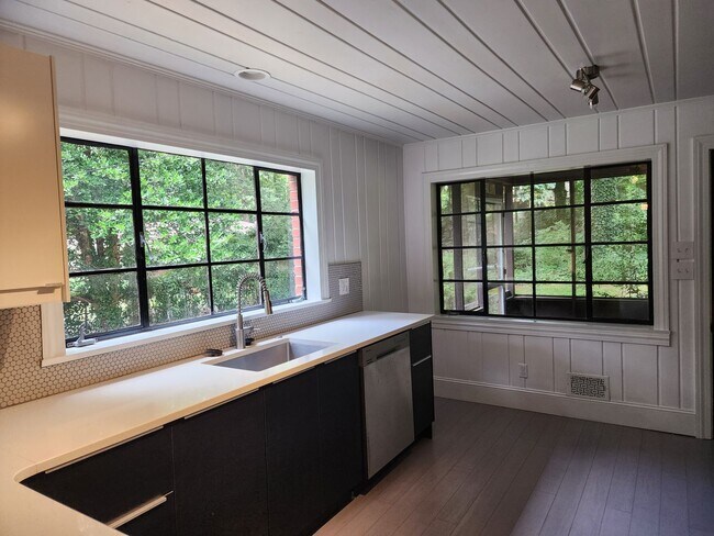 Foto del edificio - Ranch Home in Newton