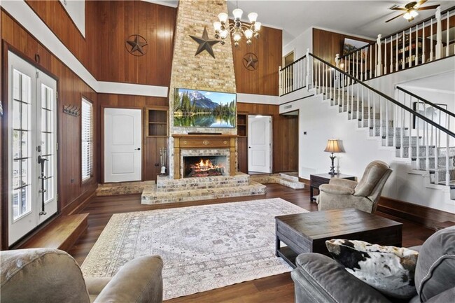 Building Photo - 306 E Woodlawn Ranch Rd