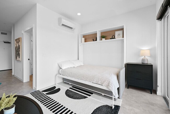 Building Photo - The Common Place Apartments