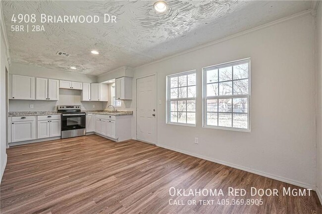 Foto del edificio - Available now! 5 Bedroom in SE OKC!