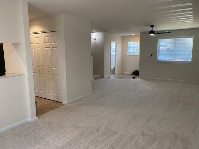 Building Photo - Kahoma Village Condo 3 Bedroom, 2.5 Bathro...