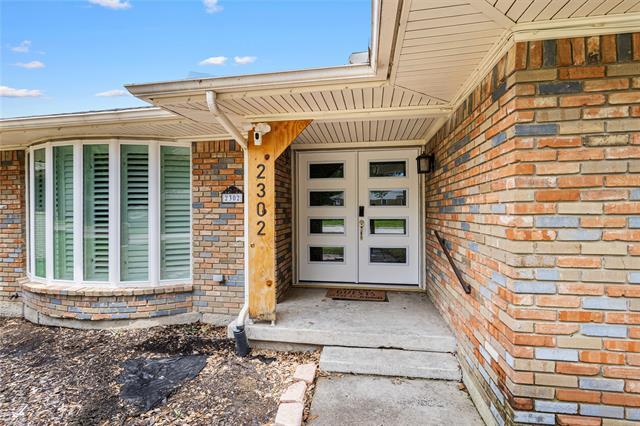 Foto del edificio - 2302 Longridge Dr
