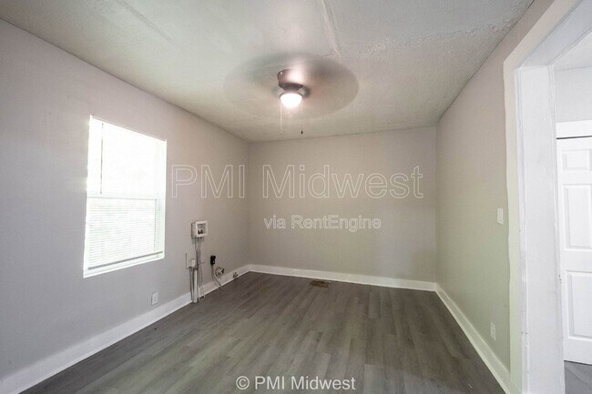 Foto del edificio - 445 W 29th St
