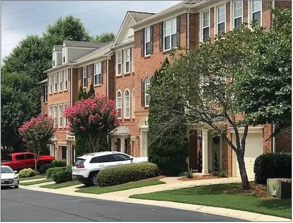 Photo - 4007 Edgecomb Dr (Roswell, GA)