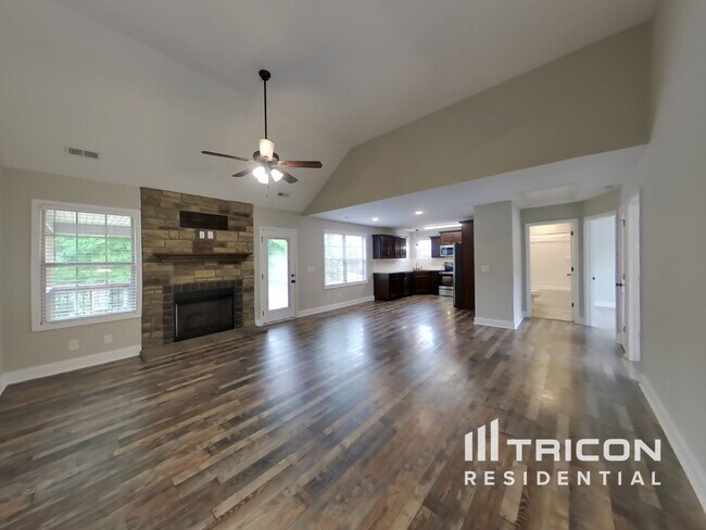 Building Photo - 122 Sycamore Hill Dr