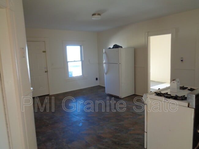 Building Photo - 503 Hevey St