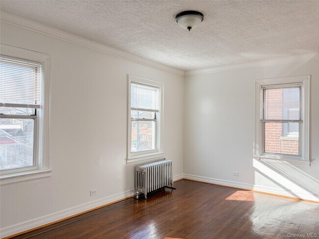 Foto del edificio - 2863 Coddington Ave