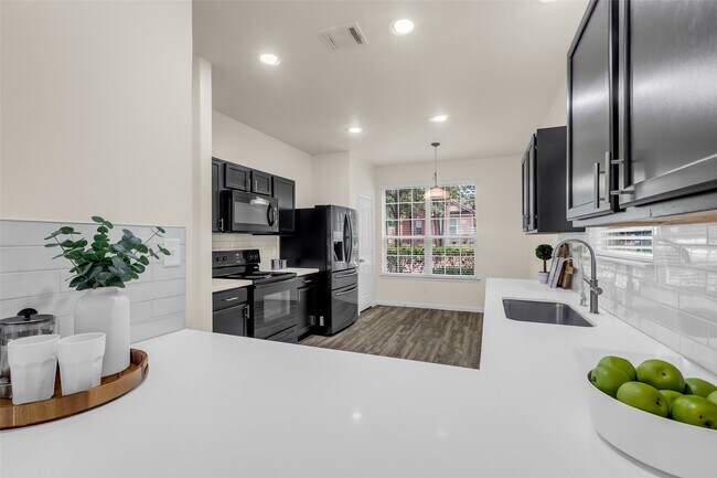 Foto del edificio - 3807 Springcrest Ln