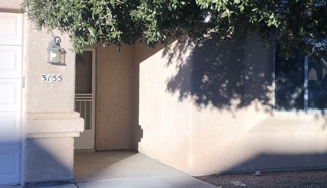 Building Photo - 3+2 Stylish and comfortable place to call home!