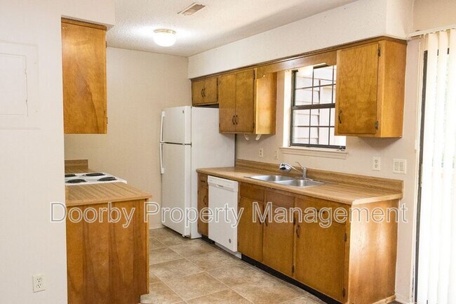 Foto del edificio - 22 South Germantown Rd