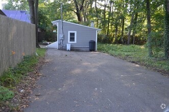 Building Photo - 59 Robinson Ave