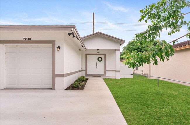 Foto del edificio - 2848 NW 9th Pl