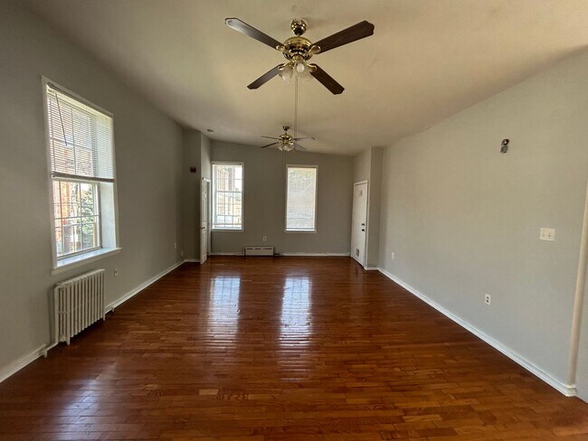 Foto del edificio - 4326 Orchard St