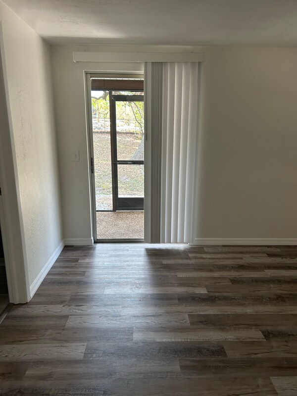 Foto del edificio - 6122 Arthur Ave