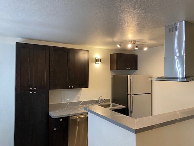 Foto del edificio - Updated 2bed/1bath Apartment in Redmond!