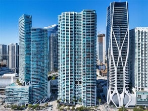 Building Photo - 900 Biscayne Blvd