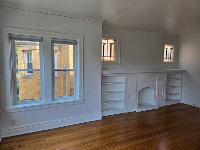 Foto del edificio - 6639 N Rockwell St
