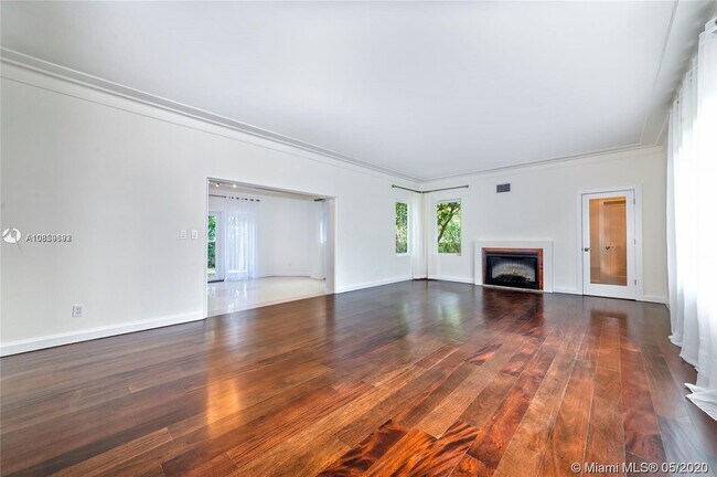Building Photo - 4213 Nautilus Dr