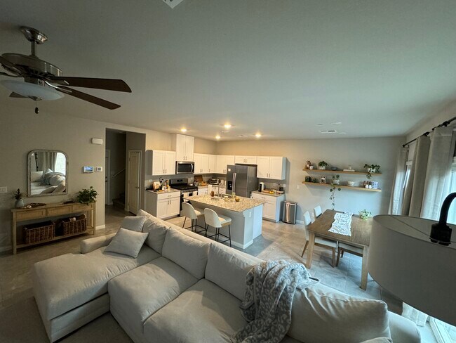 Foto del edificio - 10974 Cambridge Lakes Ave