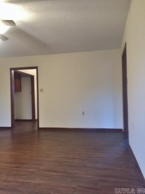 Foto del edificio - 1906 Kamak Dr