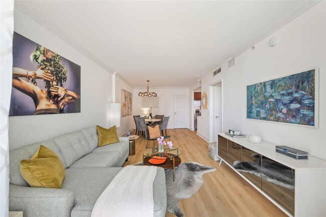 Foto del edificio - 350 SE 2nd St