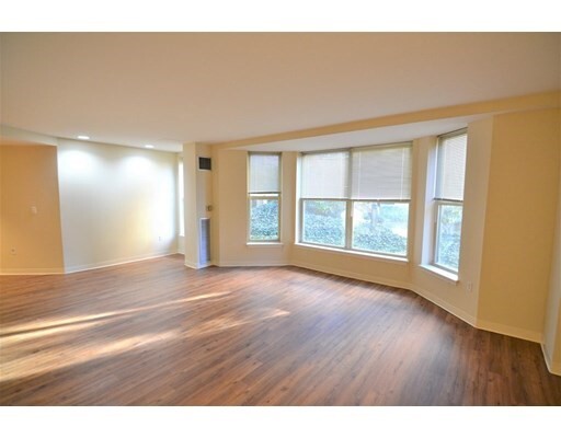 Foto del edificio - 72 Peterborough St