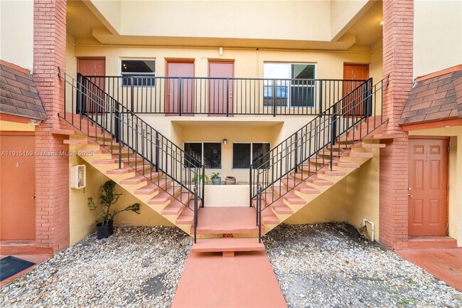 Building Photo - 2301 NE 170th St