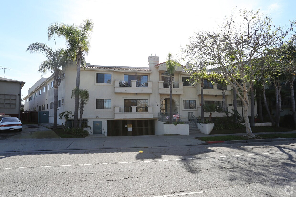 The Vercelli Apartments Apartments in Venice, CA