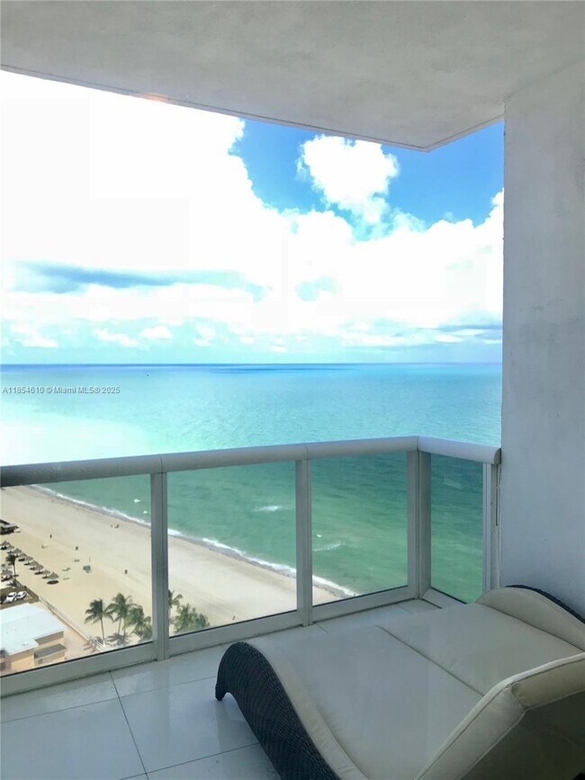 Building Photo - 18201 Collins Ave
