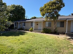 Building Photo - 1061 E Monte Vista Ave