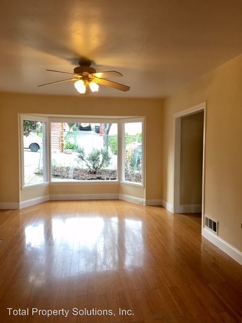 Foto principal - 3012 Modesto Ave