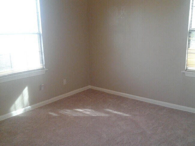 Bedroom - 7014 NW 61st Ter