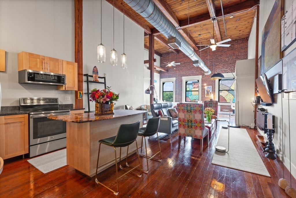 Foto principal - 49 Munroe St