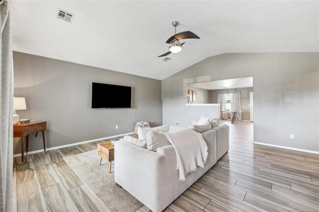 Foto del edificio - 11088 N 116th E Ave