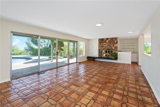 Foto del edificio - 24971 Kit Carson Rd