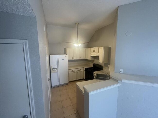 Building Photo - 11529 Springshire Dr