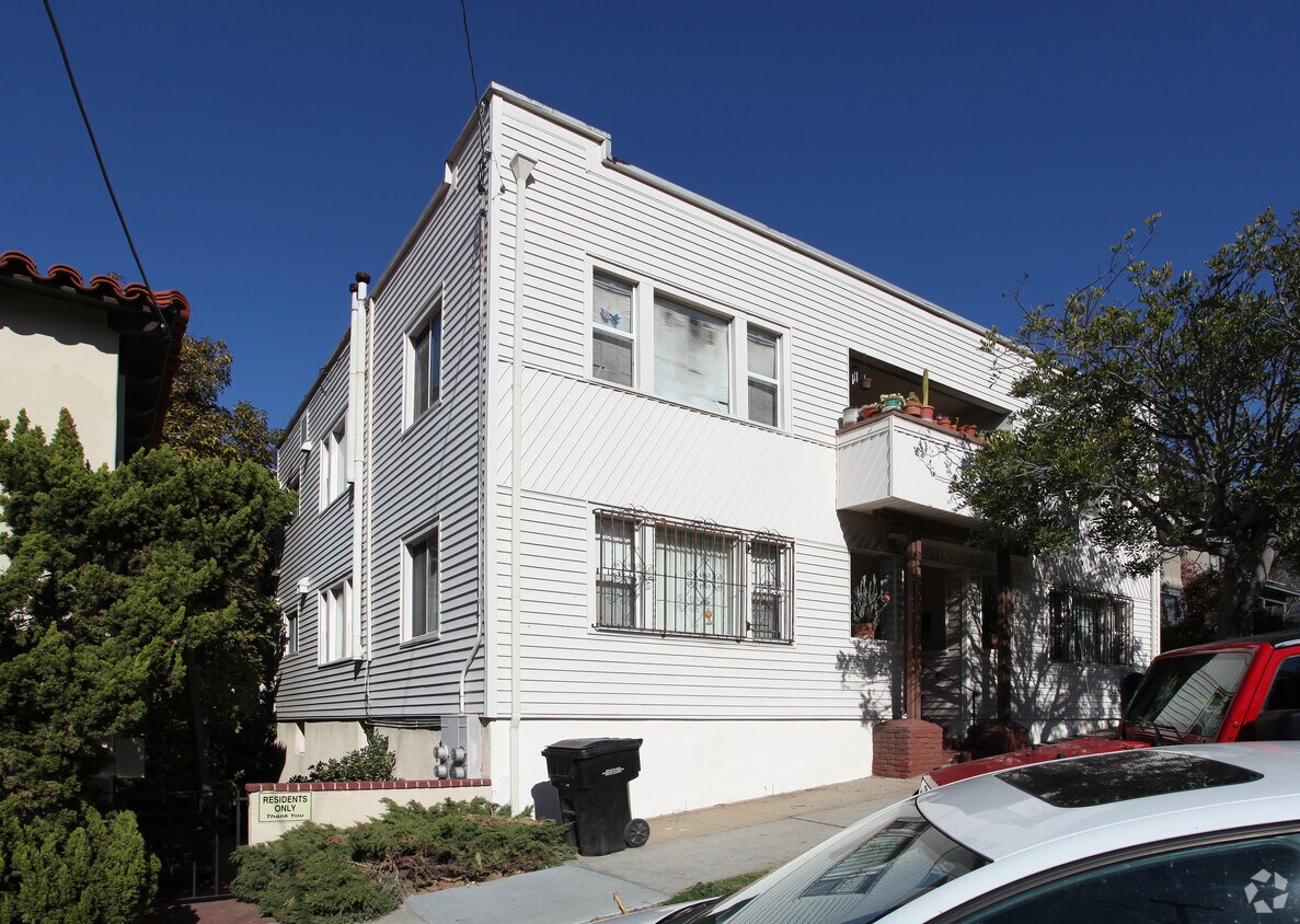 Primary Photo - 2220-2226 E St