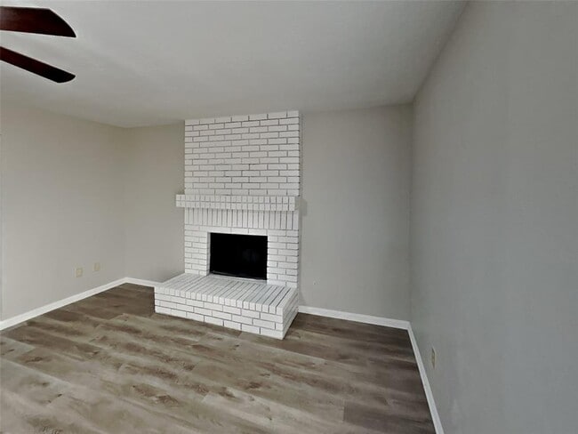 Building Photo - 8111 Silver Fir Dr