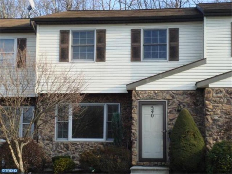 540 E Linden St, Fleetwood, PA 19522 Townhouse for Rent in Fleetwood