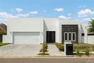 Building Photo - 16 N 47th St