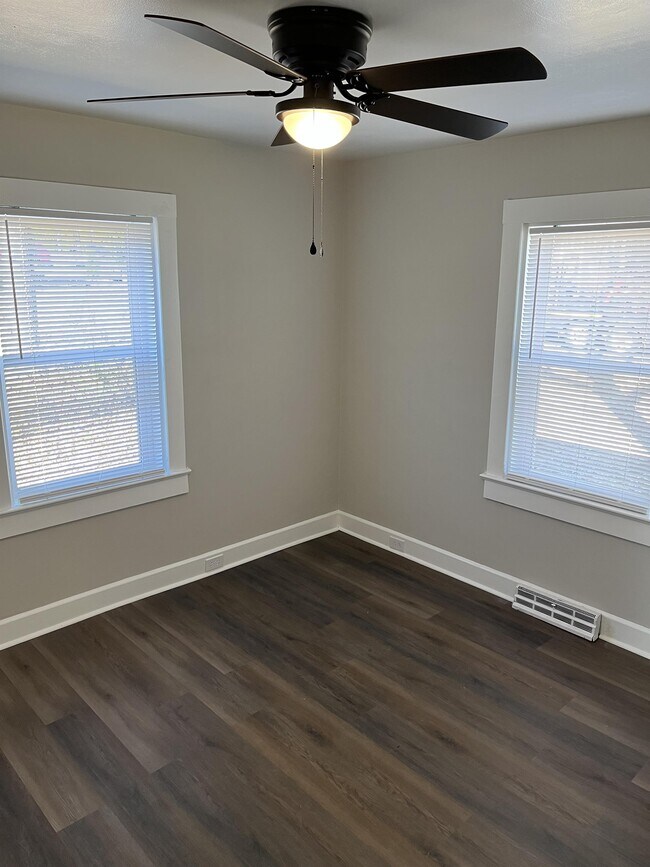 Foto del edificio - 211 Sharon Ave NW